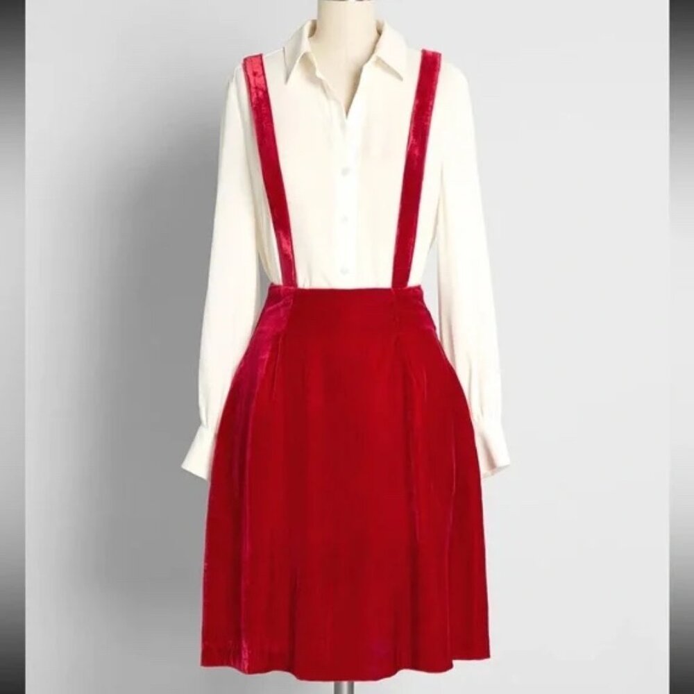 NWT Modcloth Crushed Velvet Suspender Skirt Holly Berry Red Size Small S NEW